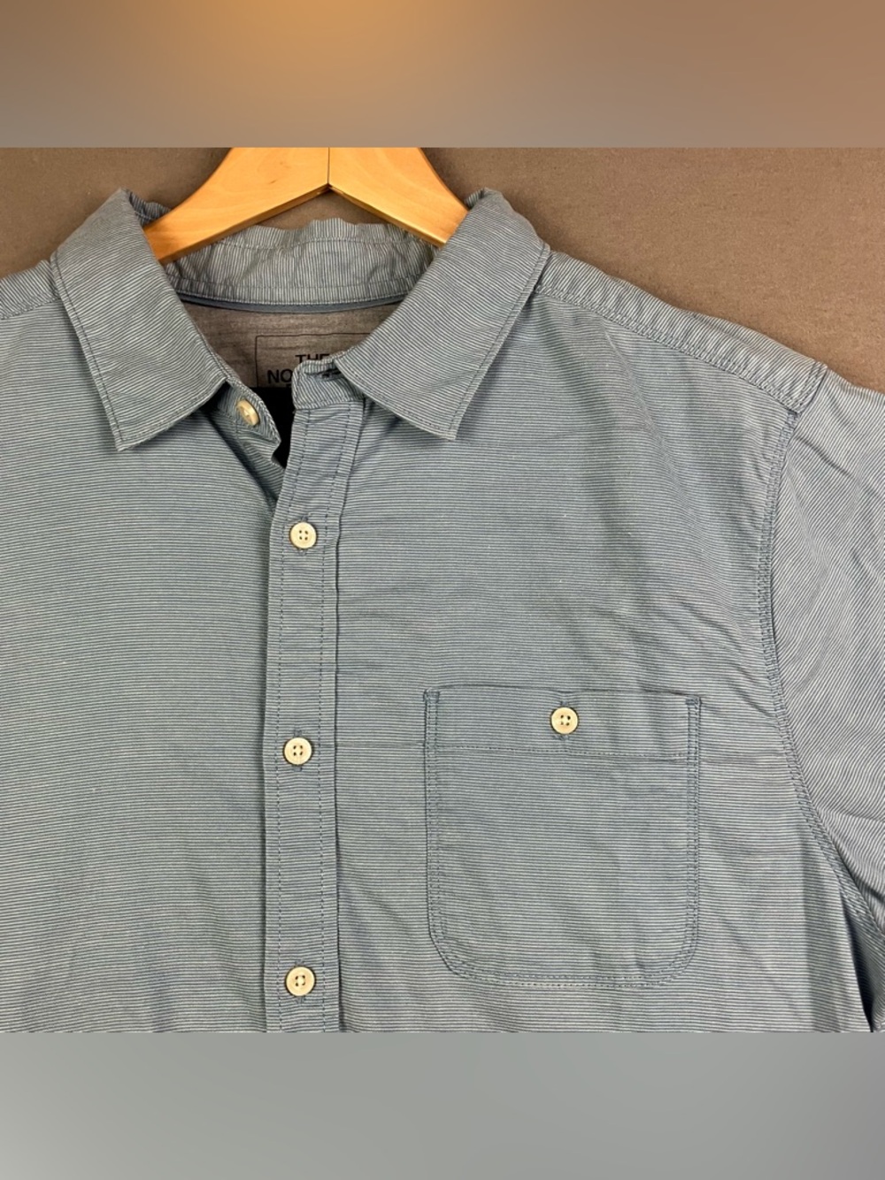 The North Face Men’s Shirt Size Large Short Sleeve Button Up Pocket Blue Striped